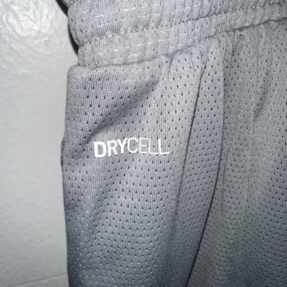 Puma Women's Foundation Basketball Draw String Shorts Sz L Gray NWT MSRP $40 - Picture 4 of 6